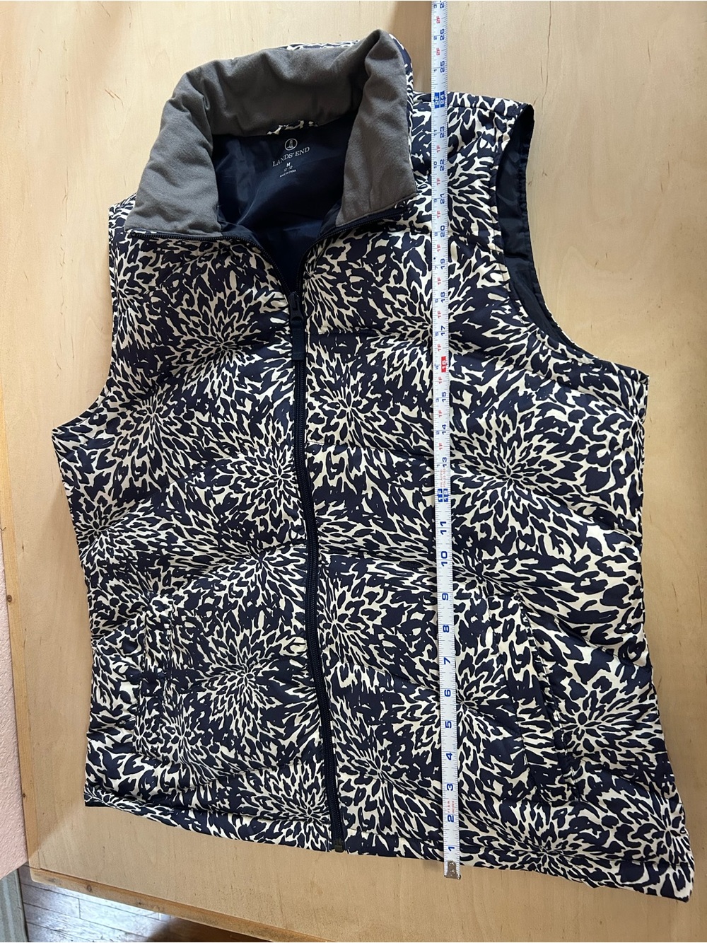 Lands' End Women's Navy Floral Quilted Down Vest - Picture 5 of 6